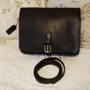 Ultra RARE Coach Vintage NYC Black Large Saddle #9585